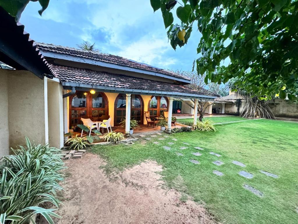 Bed and Breakfast Isle Of Thalpe Unawatuna Exterior foto