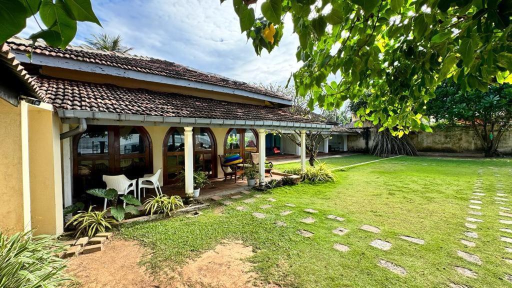 Bed and Breakfast Isle Of Thalpe Unawatuna Exterior foto